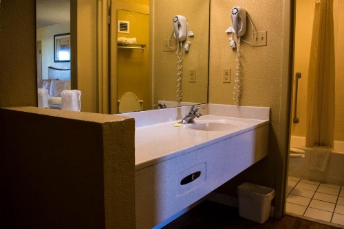 Winter Haven Gardens Inn image 7